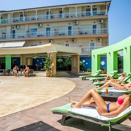 Dias Hotel